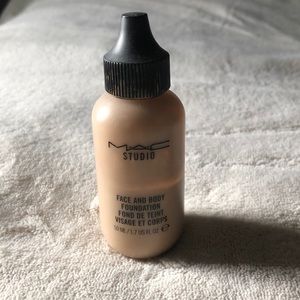 Mac Face And Body Foundation C3